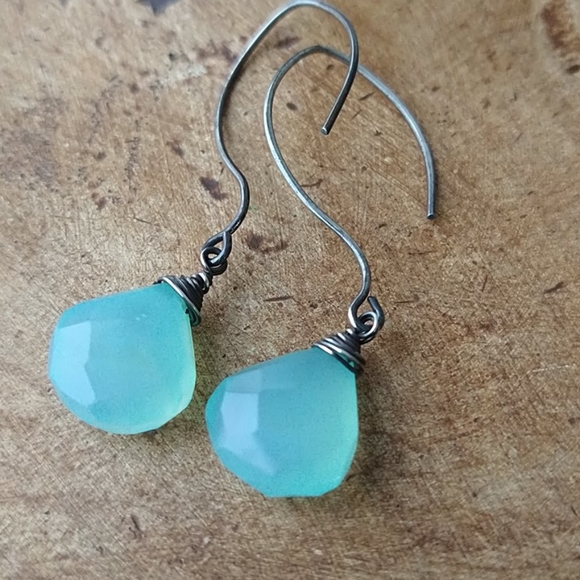Aqua blue Chalcedony 925 Sterling Silver earrings - Picture 1 of 5